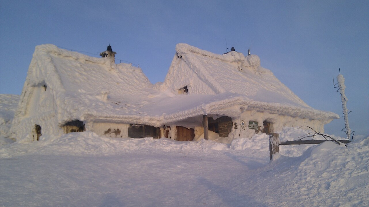 Chatka Puchatka zimą Chatka Puchatka zimą