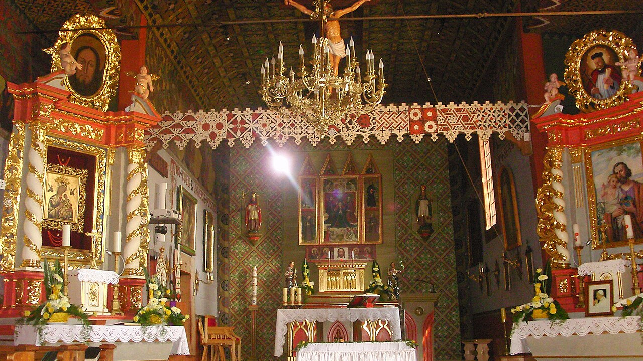 Wnętrze kościoła w Łopusznej Wnętrze kościoła w Łopusznej