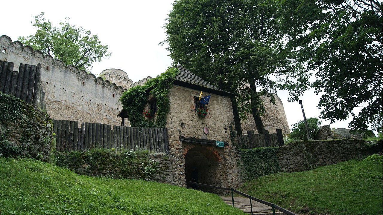 Zwiedzanie zamku Chojnik Zwiedzanie zamku Chojnik